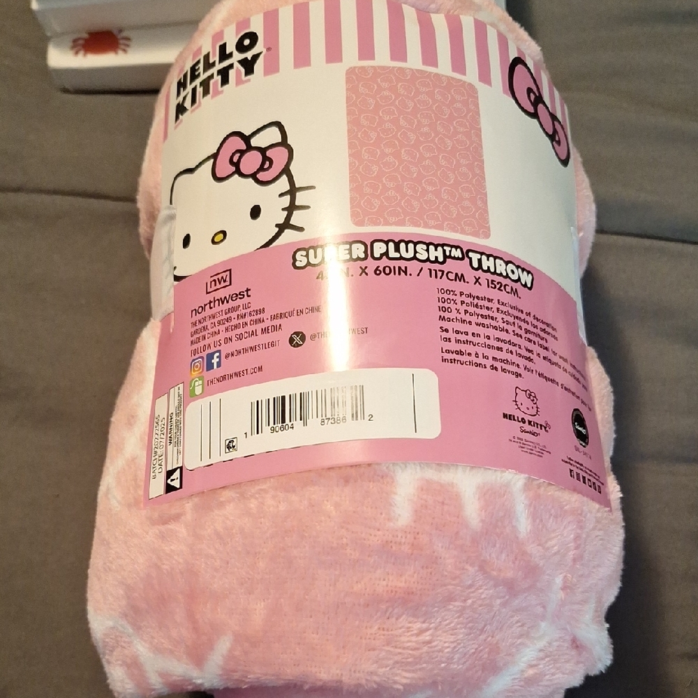 Hello Kitty Pink Plush Throw Blanket with White Star Accents
